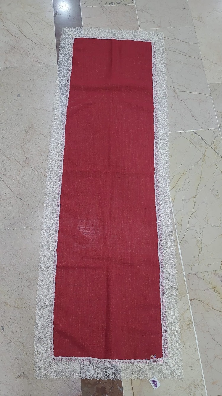 AQRS7V Runner Kırmızı Dantelli 166x57cm El Yapım Dantel Masa Örtü 1 Adet