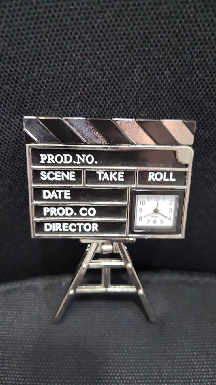 NEK18079110599 Klaket Masaüstü Saat Metal Prod Scene Take Roll Director 1 Adet