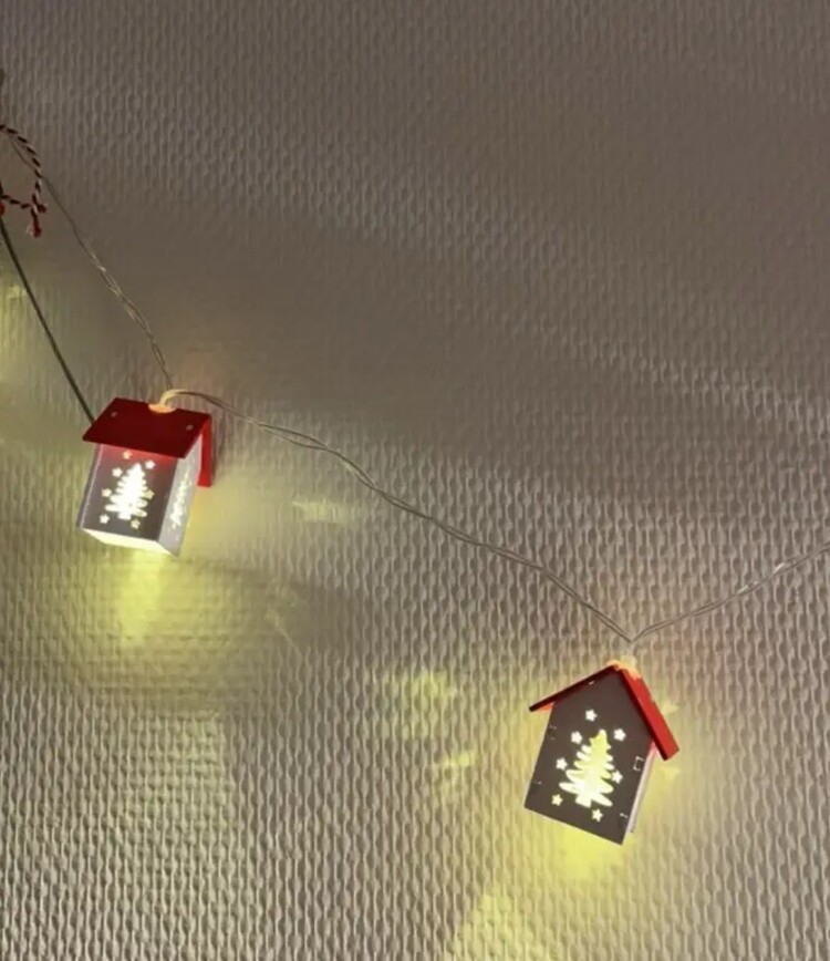 AUC374547 Noel ağacı 2M 10 LED Kırmızı Ev Peri Işıkları - Pil ile Çalışır, Şenlikli