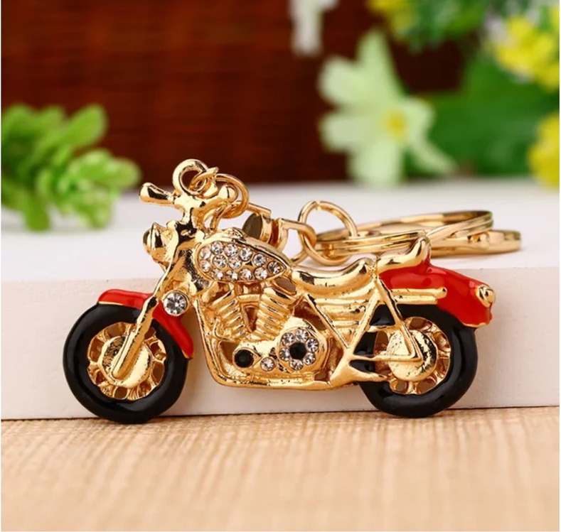 NO24NM8O Metal Taşlı Retro Motosiklet Gold Renk Araba Anahtarlık Renkli Rhinestone 1 Adet