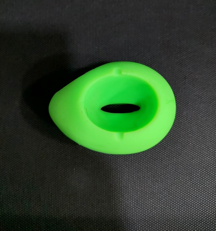 A04LOJ Oval Silikon 8cm Iphone 4 için Doğal Ses Yükseltici Stand Yeşil Aksesuar 1 Adet