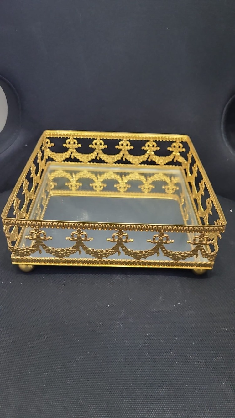A62769 22x22x8cm Gold Renk Aynalı Cam Metal Tepsi Kare Home Nişan Çikolata 1 Adet