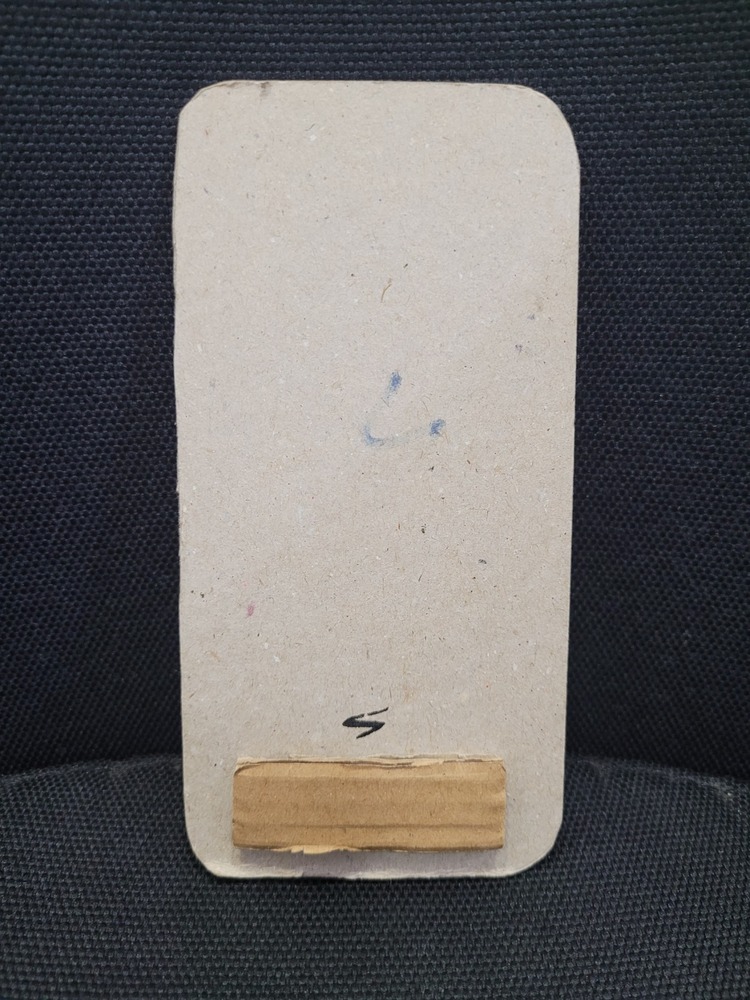 A8516757 Apple iPhone 6s Telefon Görünümlü Karton Figür Eğlenceli Gerçekçi 1 Adet