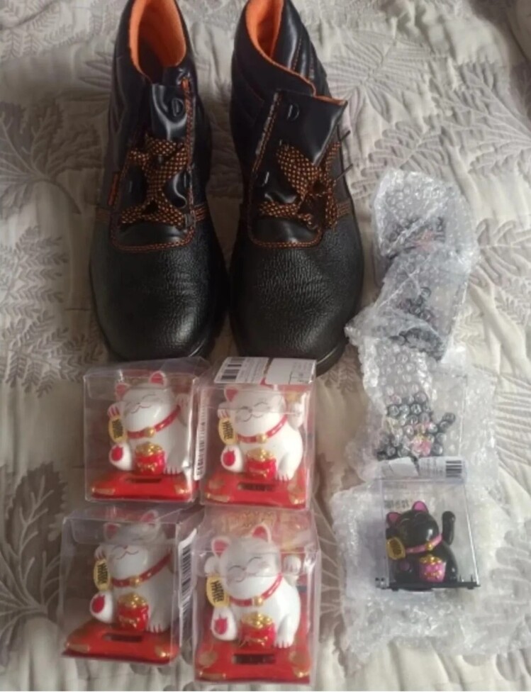 A0556205 Japon Şans Kedi Güneş Enerjili El Sallayan Bereket Para Kazanç 1 Adet Beyaz
