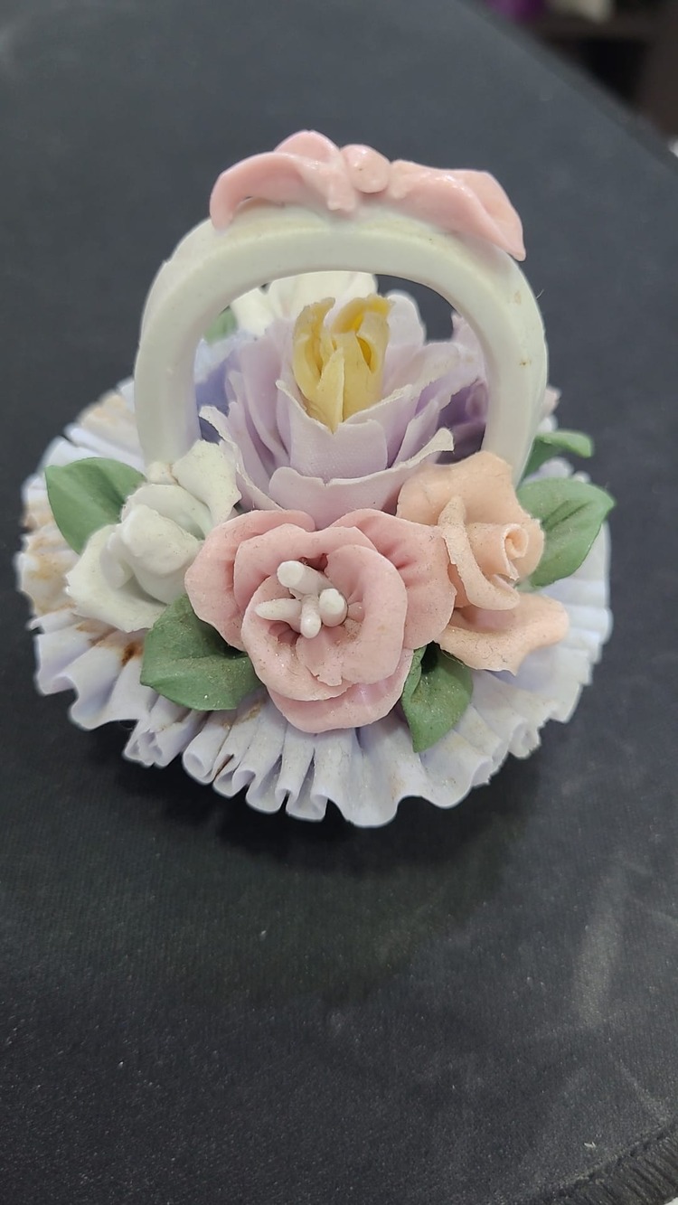 Aekoracyjny Capodimonte Porselen Çiçek Sepet Biblo Çiçekli 7cm Dekoratif Yapraklı 1 Adet