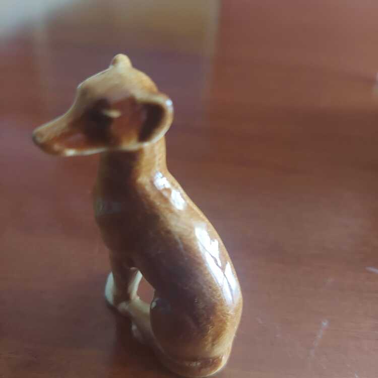 D195812052025 Yükseklik 6cm Genişlik 3cm Gürcistan Porselen Köpek 1 Adet