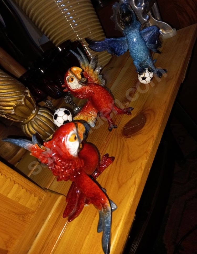 AN304YX017 Biblo Kırmızı Futbolcu Papağan Polyester Dekoratif Obje Kalp Joga Bonito 1 Adet