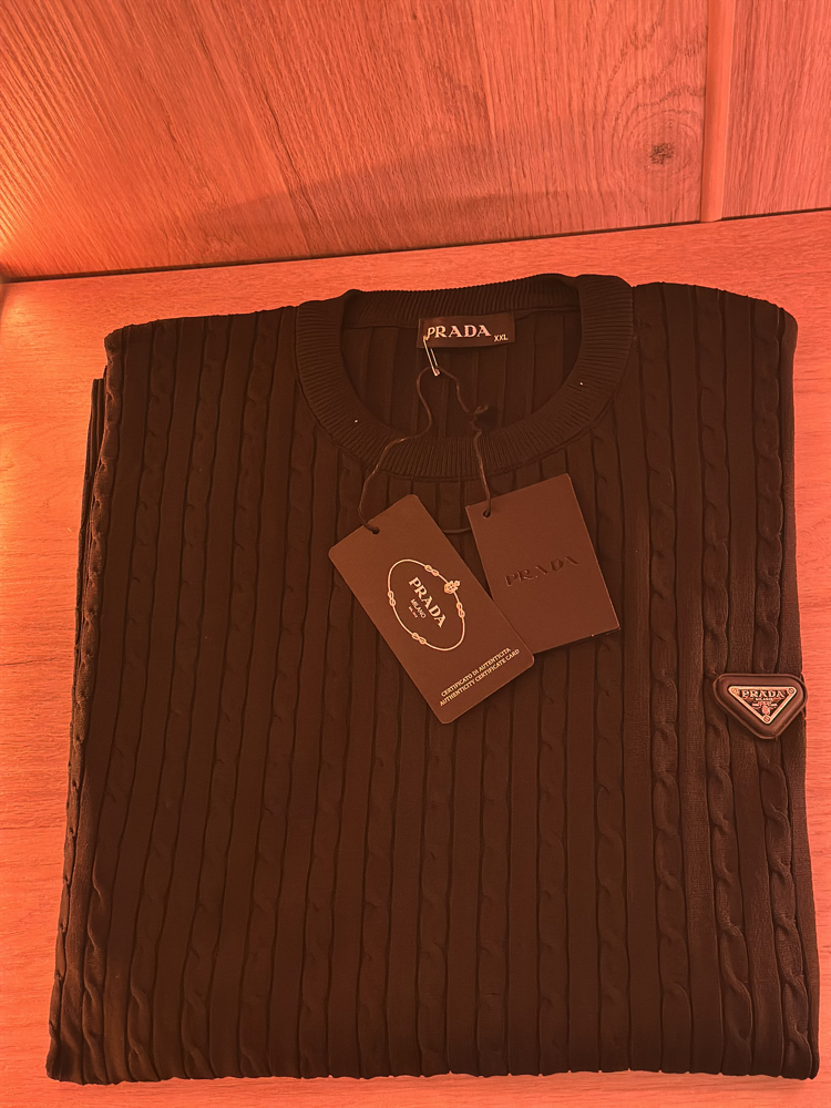 PRADA SİYAH KAZAK