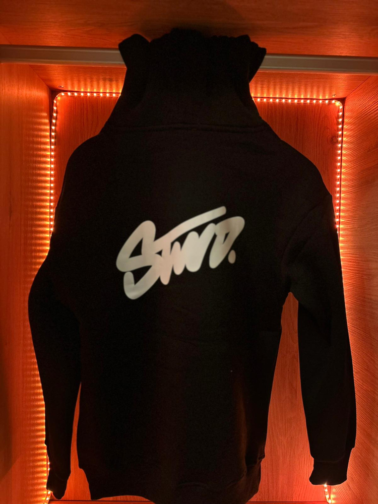 SİYAH SWEATSHİRT