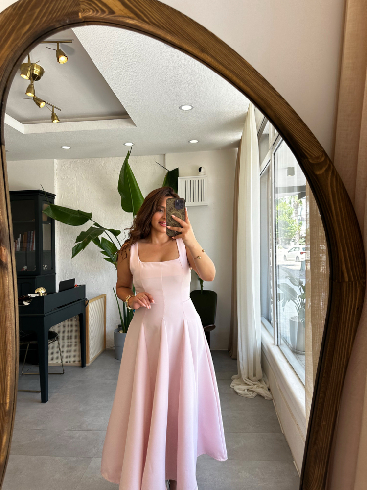 Pudra Pembe Kare Yaka Kuşaklı Elbise