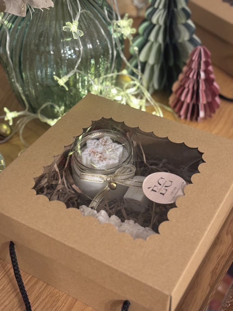 Winter Glow – Yeni Yıl El Yapımı Mum Hediye Seti