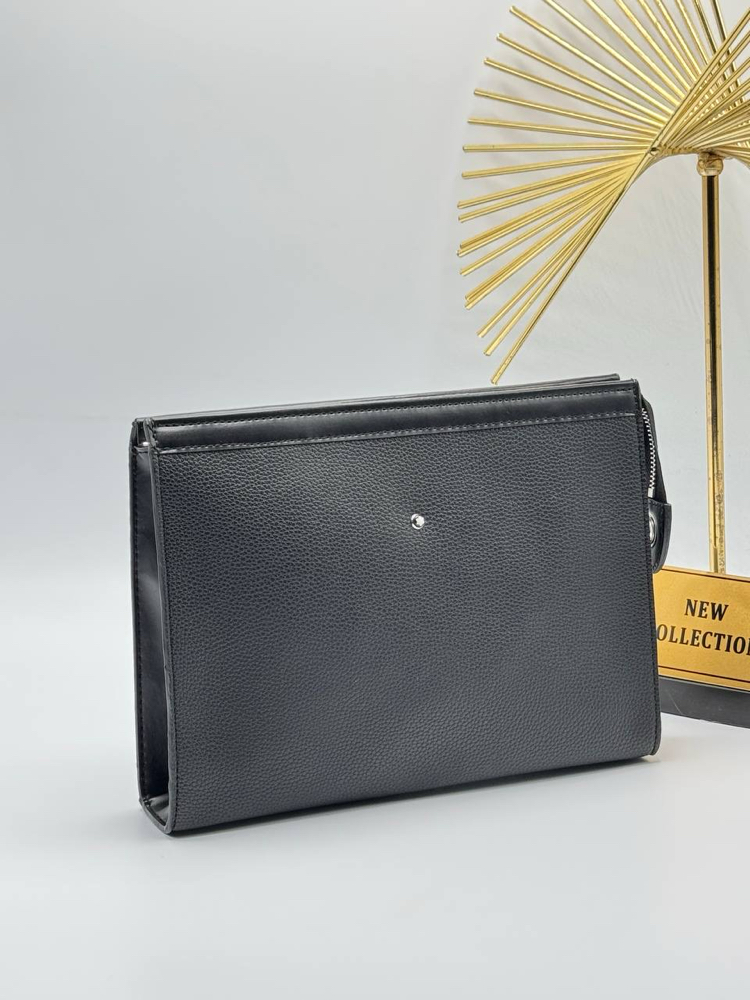 Louıs Vuıtton Clutch