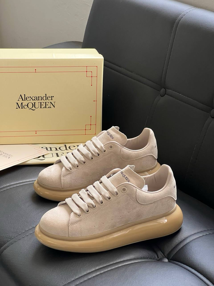 Alexander McQueen 