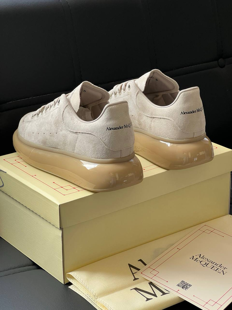 Alexander McQueen 