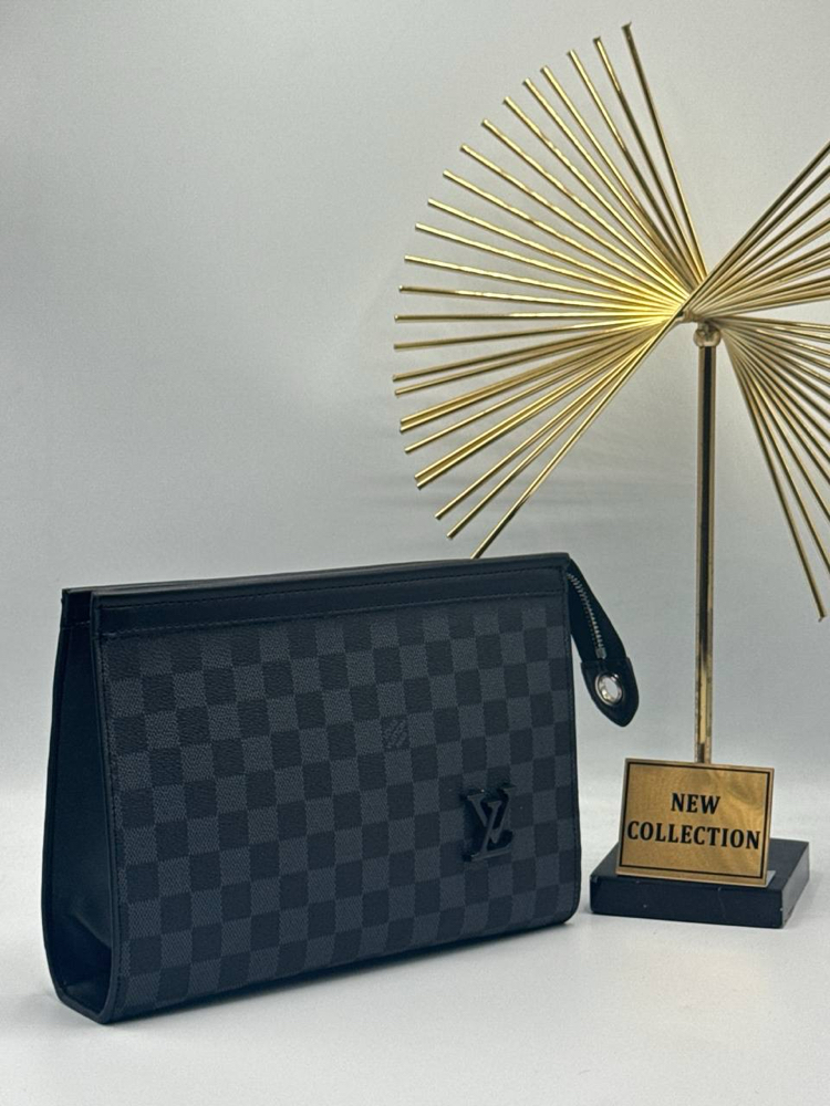 Louıs Vuıtton Clutch