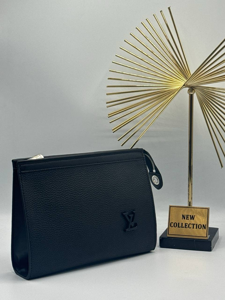 Louıs Vuıtton Clutch