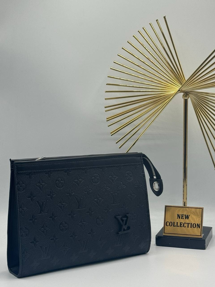 Louıs Vuıtton Clutch