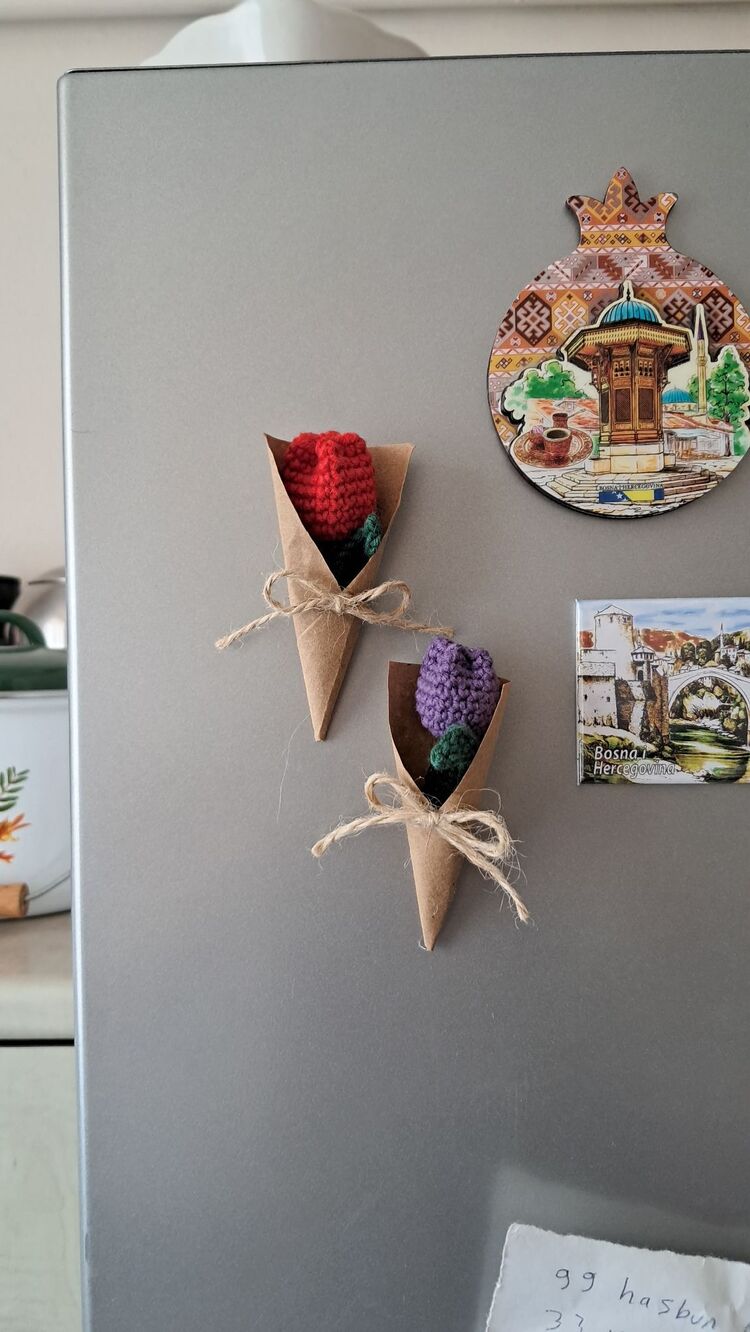 Lale Buket Magnet