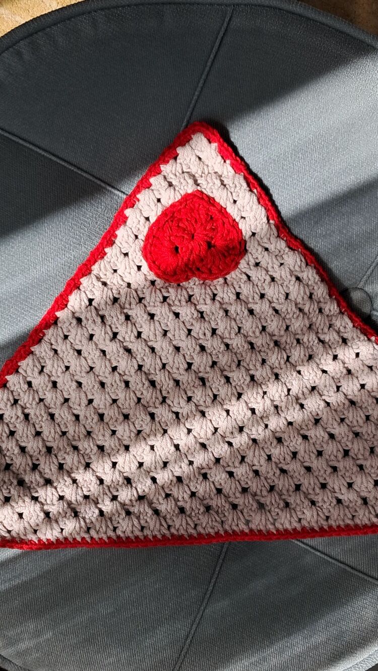 Kalp Detaylı Bandana