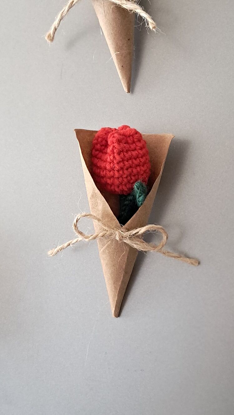 Lale Buket Magnet