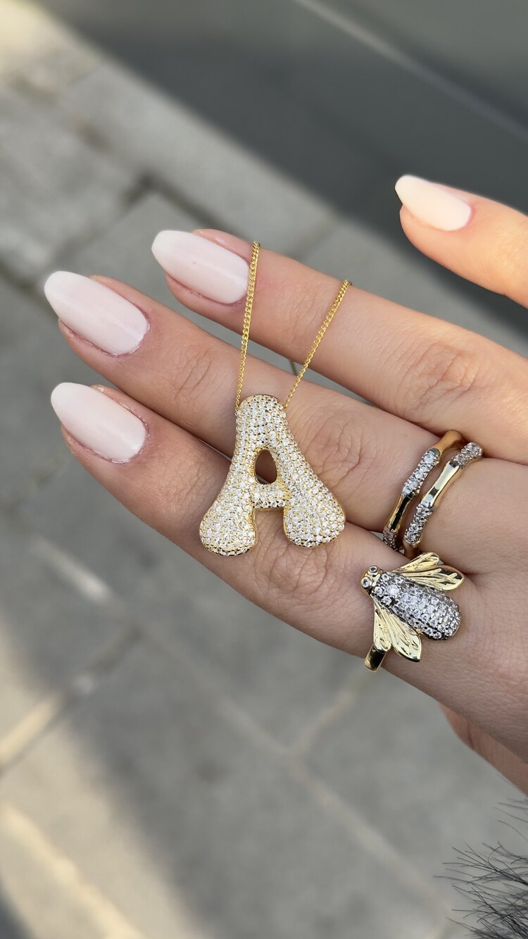 925 gümüş taşlı bubble harf kolye