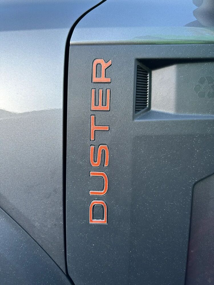 Renault Duster-3 Kapı Üzeri Renkli Duster Yazısı