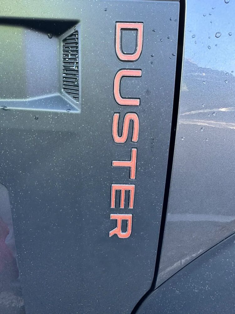 Renault Duster-3 Kapı Üzeri Renkli Duster Yazısı