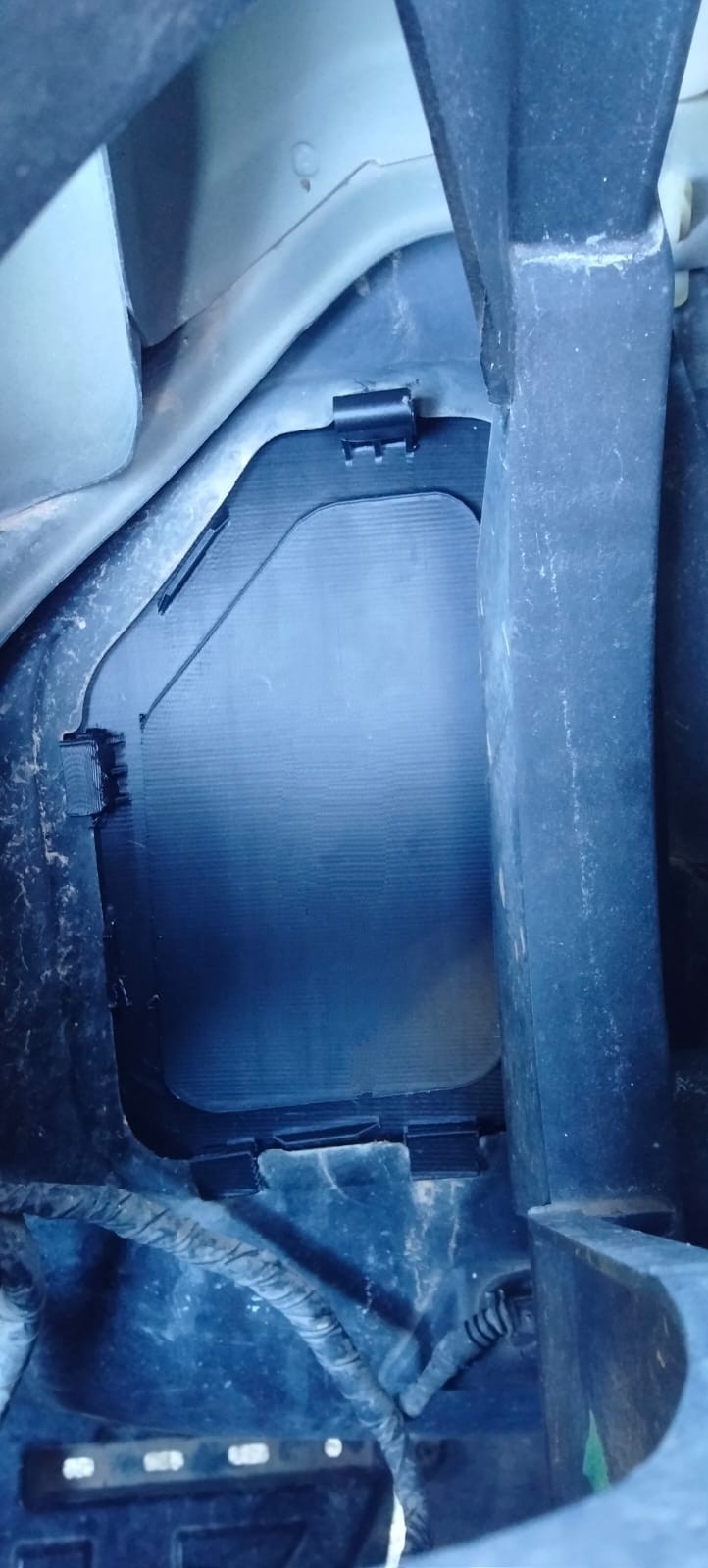 Mitsubishi Colt Davlumbaz İç kapagı