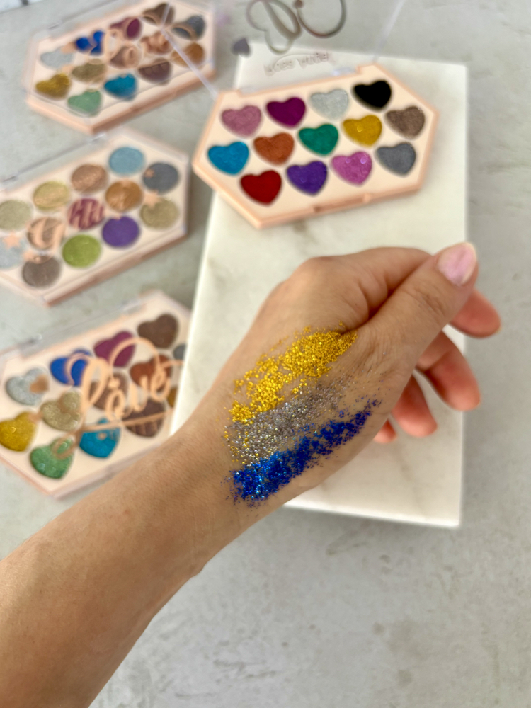 13 Renk Kalp Pigment Glitter Paleti
