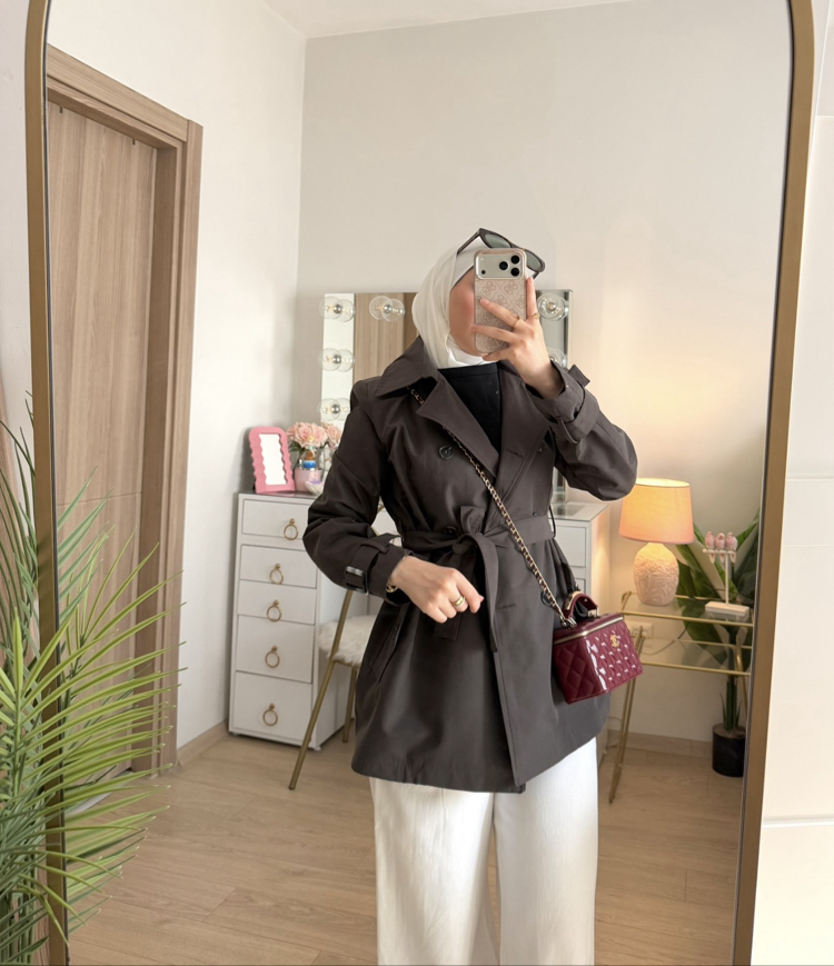 Luna cape trench