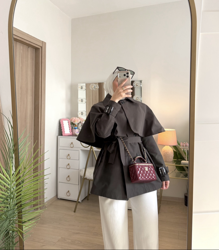 Luna cape trench