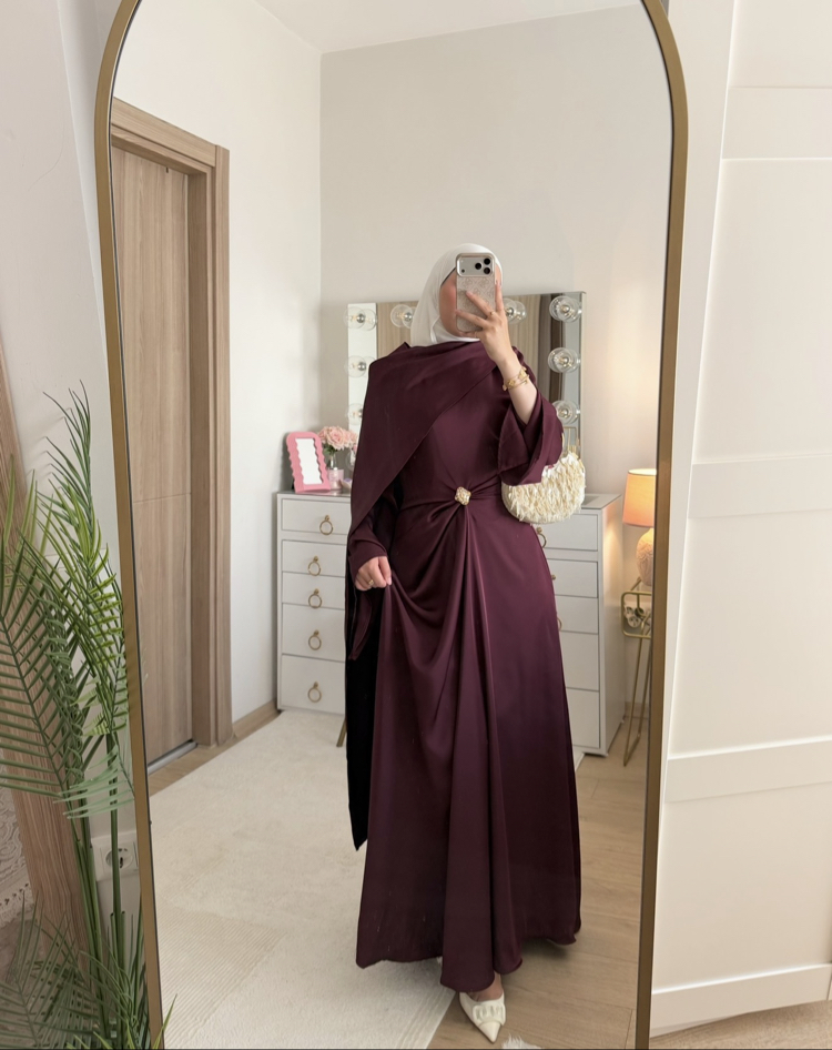 Broşlu saten abiye 