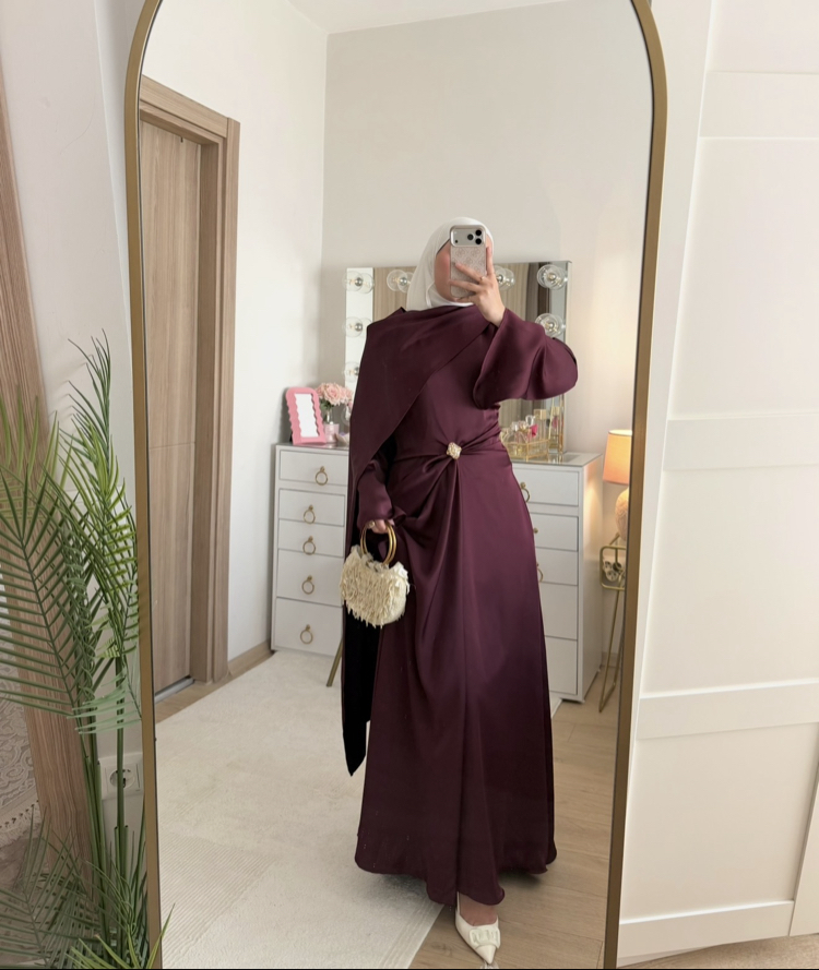 Broşlu saten abiye 