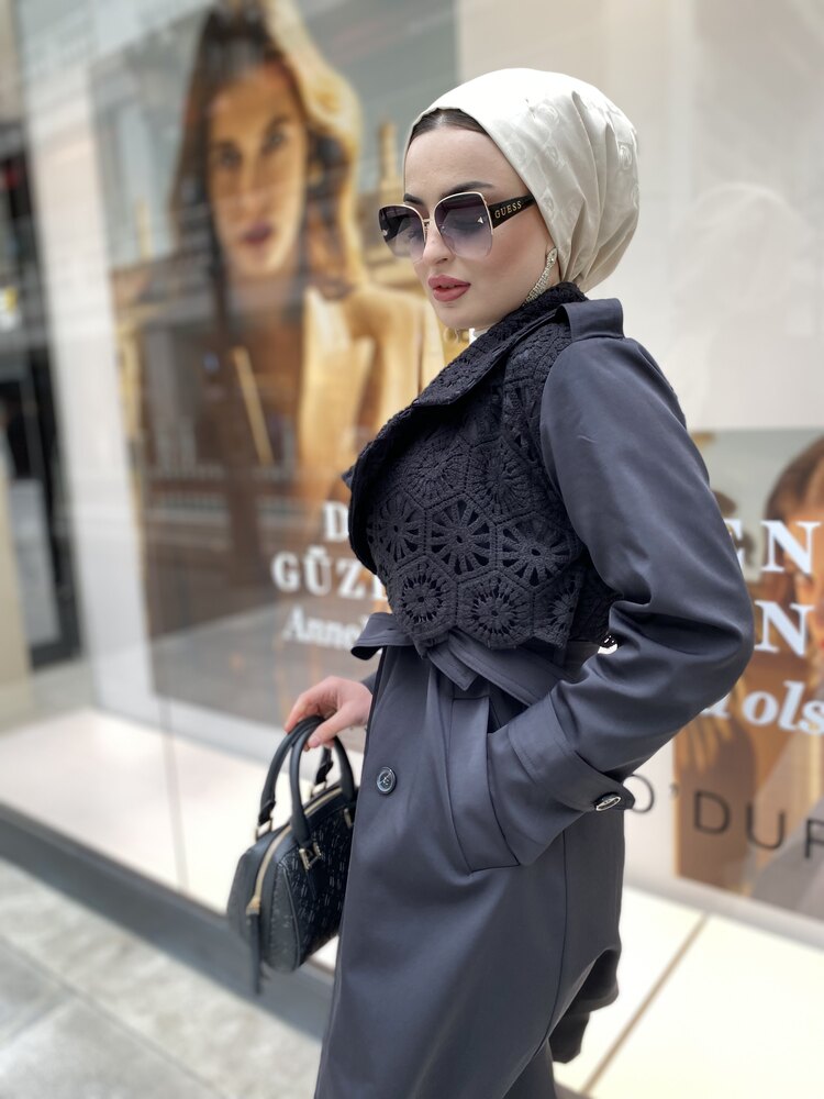 Kroşe detaylı trençkot 