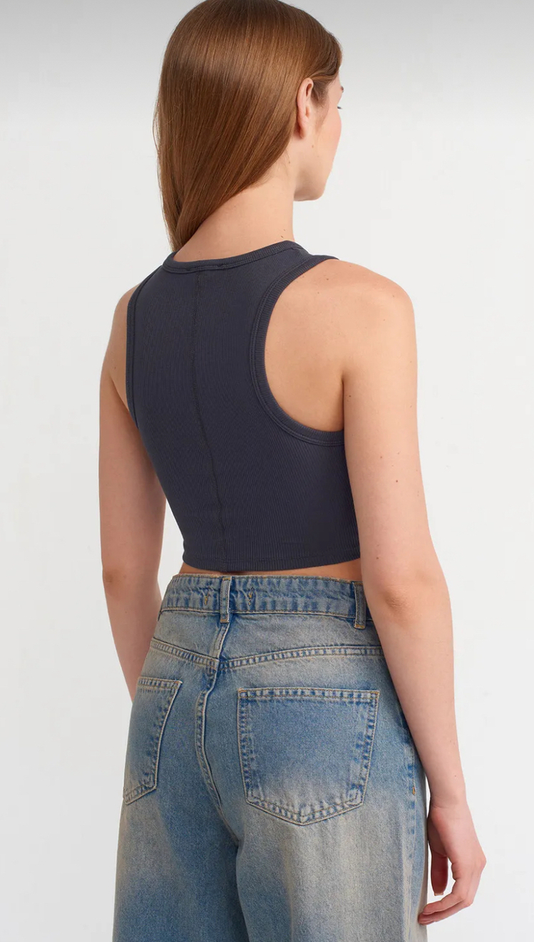 Dilvin dikiş efektli crop top antresit