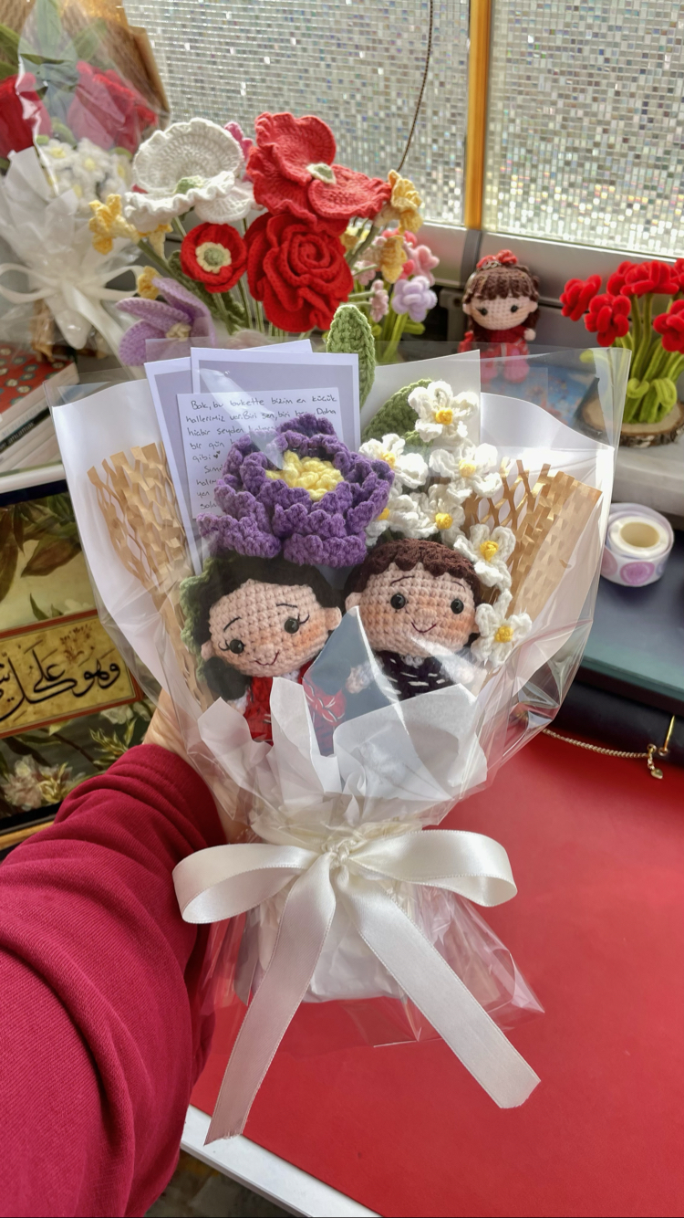 Kişisel 2’li Bebekli Şakayık Buket