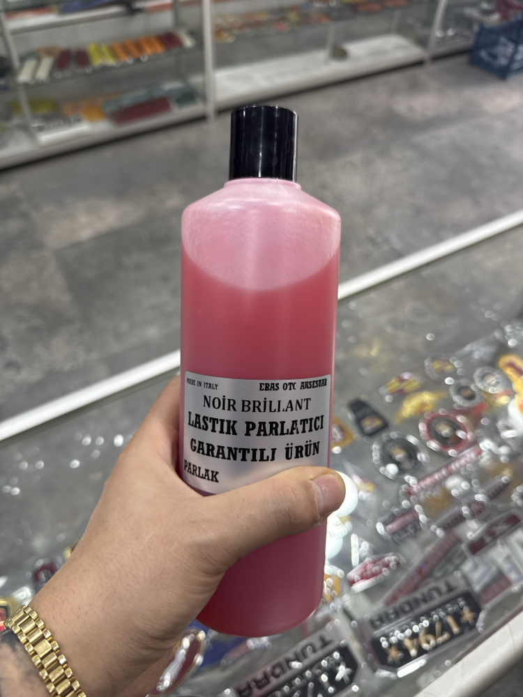 Noir brillant lastik parlatıcı jel