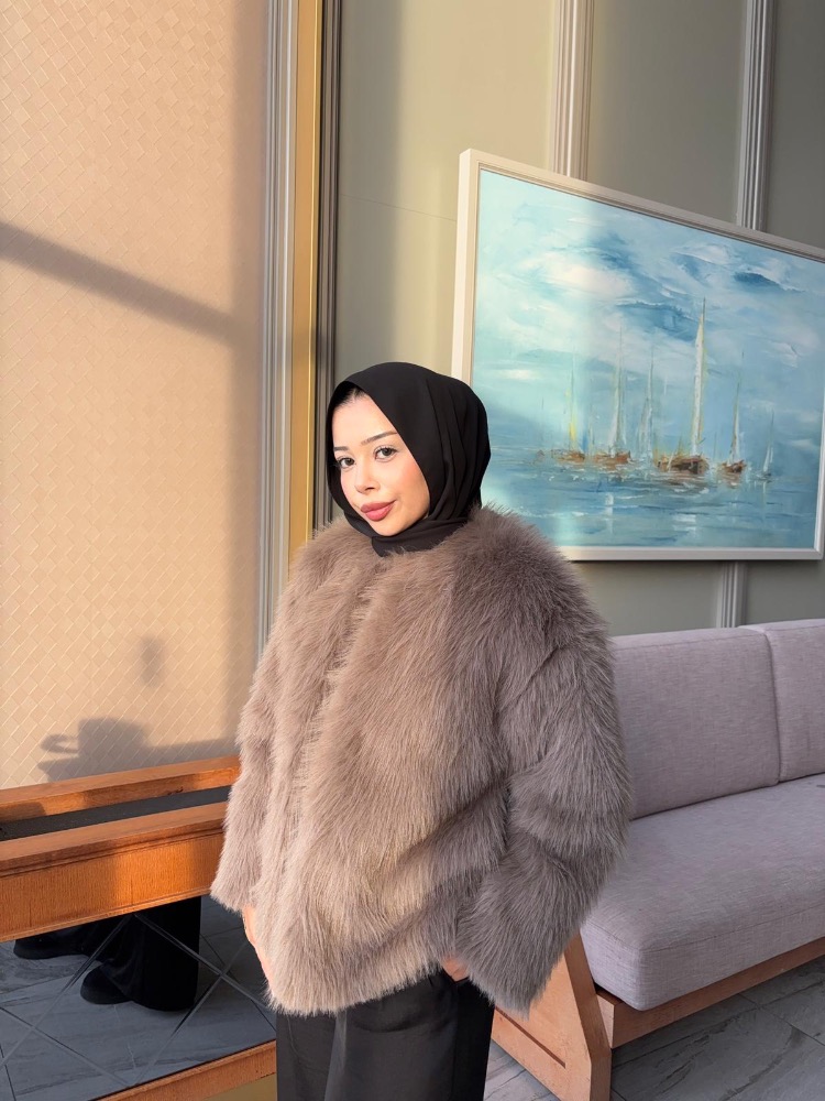 Beige Kürk
