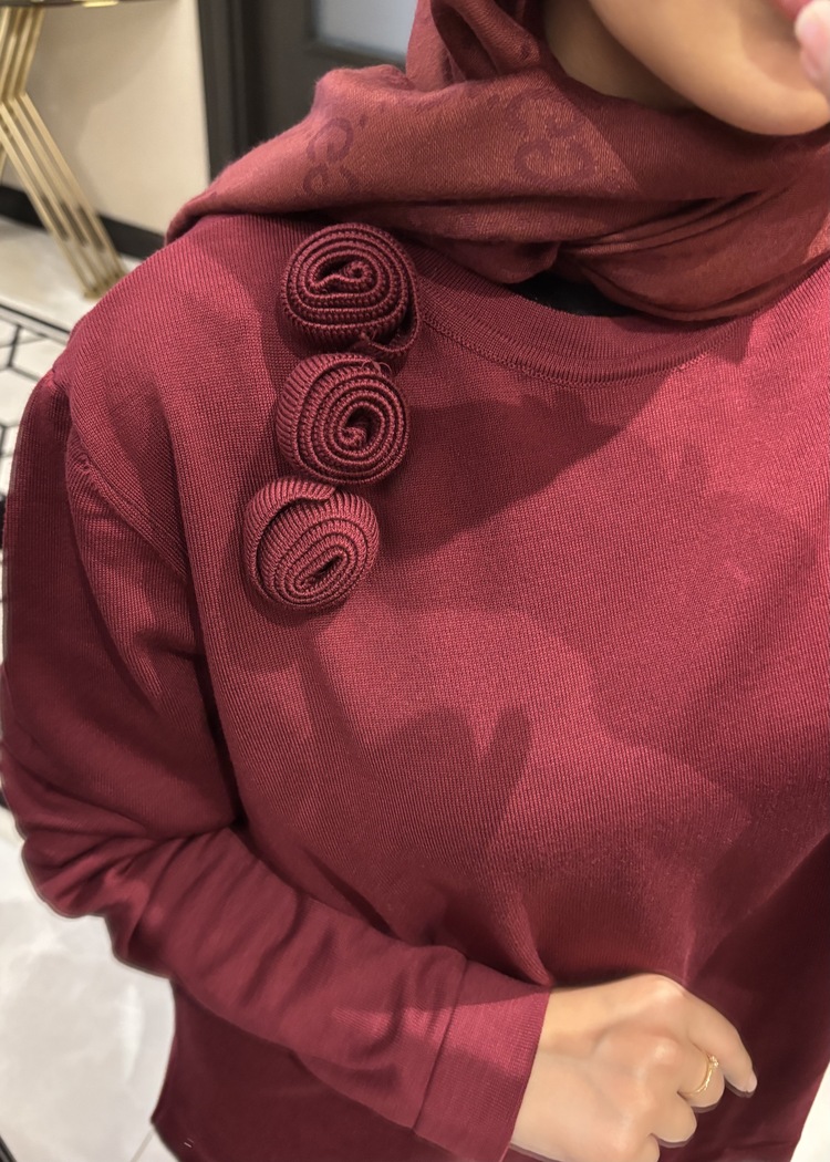 Gül Detaylı Etekli Triko Takım
