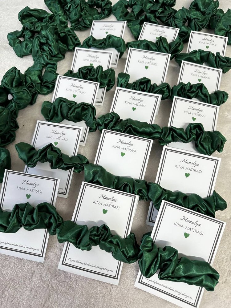 20 Stück Satin-Haargummis als Gastgeschenk. | EW-292654