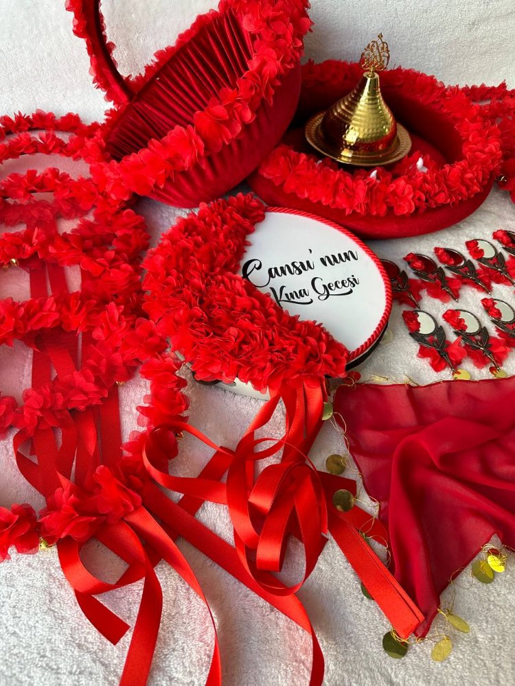 Exklusives rotes Henna-Set im Avantgarde-Stil | EW-292692