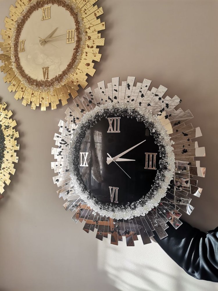 Personalisierte handgefertigte Epoxid-Uhr 35x35 cm | EW-292768