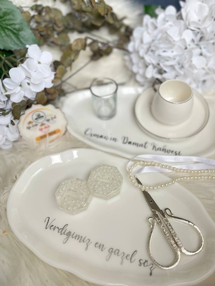 Handgefertigtes Verlobungstablett im Muschel-Design mit Perle | EW-292826