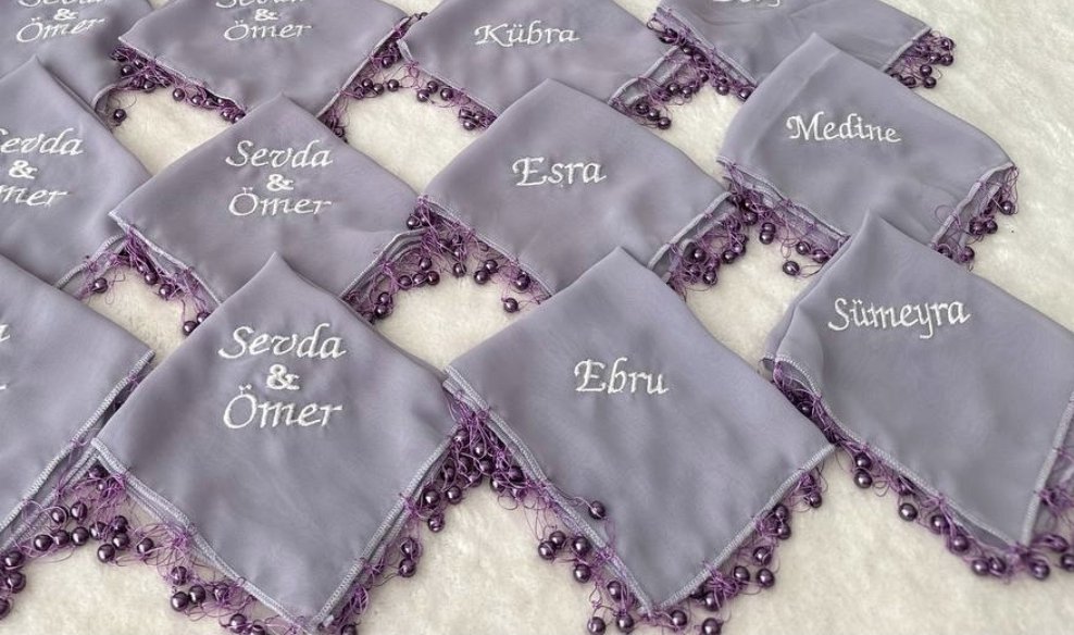20 Stück personalisierte Halay-Taschentücher aus Chiffonstoff mit Pailletten | EW-292928