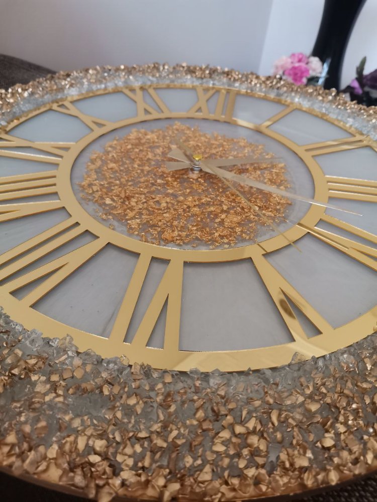 Personalisierte handgefertigte Epoxid-Uhr 35x35 cm | EW-292769