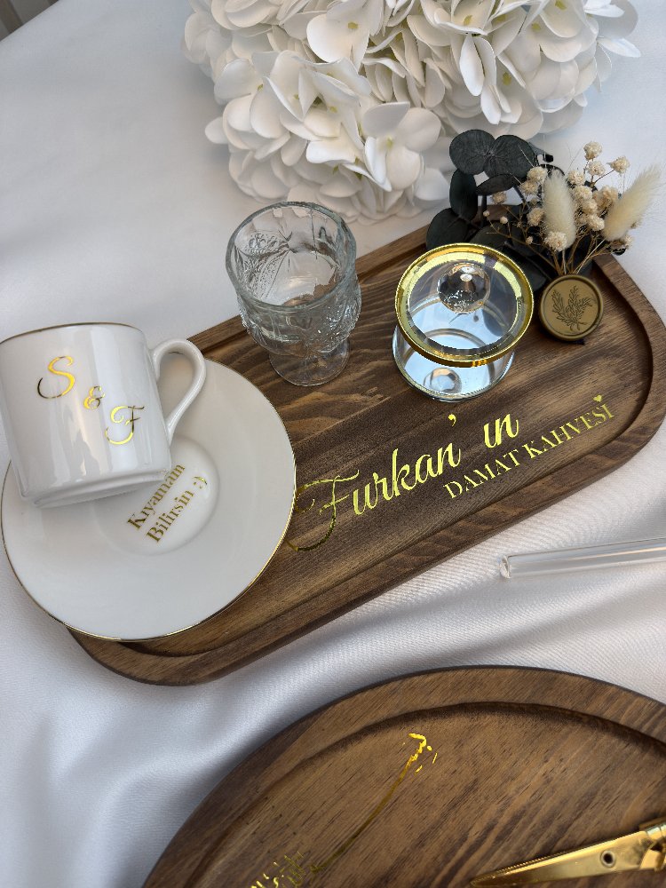 Handgefertigtes, personalisierbares Holz-Tablett-Set für Verlobung und Hochzeit | EW-292977