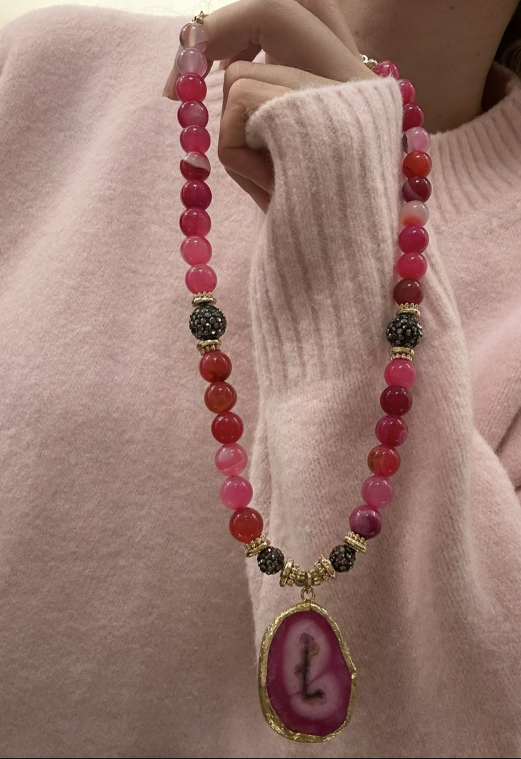 PINK KOLYE