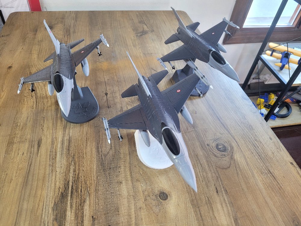 F-16 3D Maket uçak
