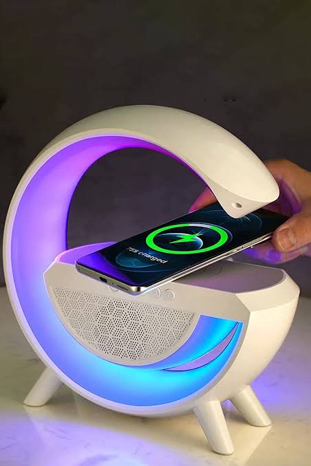 Kablosuz Şarj Led Işıklı Bluetooth Hoparlör Radyolu Müzik Çalar Speaker