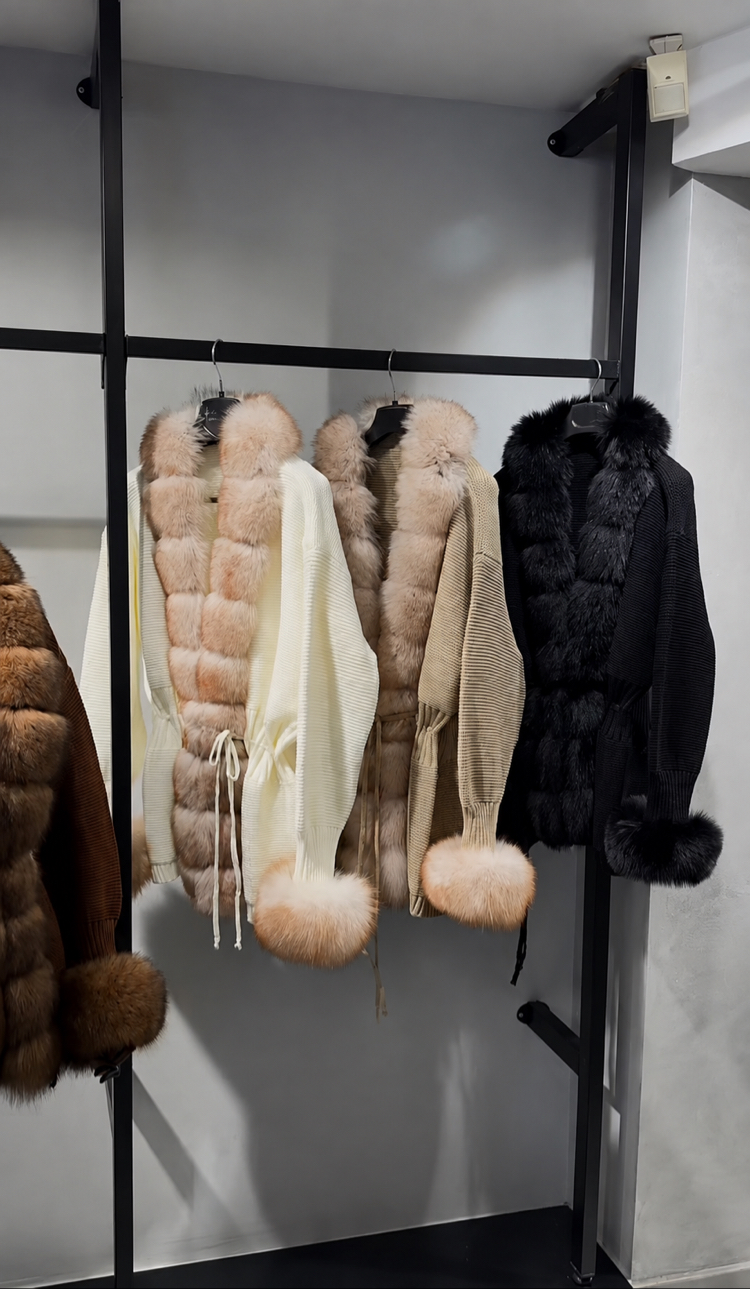 Fur Embrace 80 cm